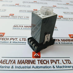 Idec Gt3A-1Af20 Electronic Timer With Base Sr2P-06B 10A 300V