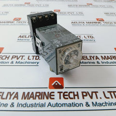 Idec Gt3A-1Af20 Electronic Timer With Base Sr2P-06B 10A 300V