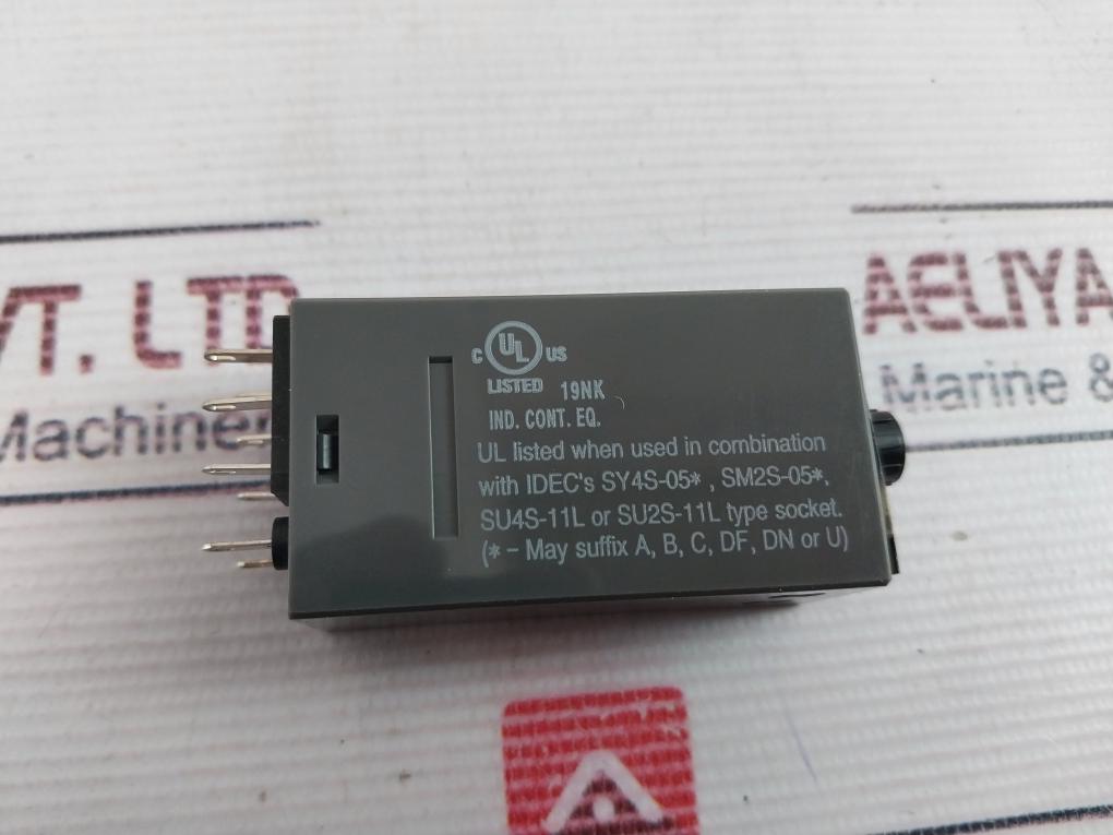 Idec Gt5Y-2Sn Electronic Timer Gt5Y-2Sn1A100, 5A 240Vac 50/60Hz