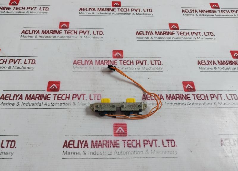 Idec He1B-m1 Safety Enabling Switch Ac-15 0.75A/250V