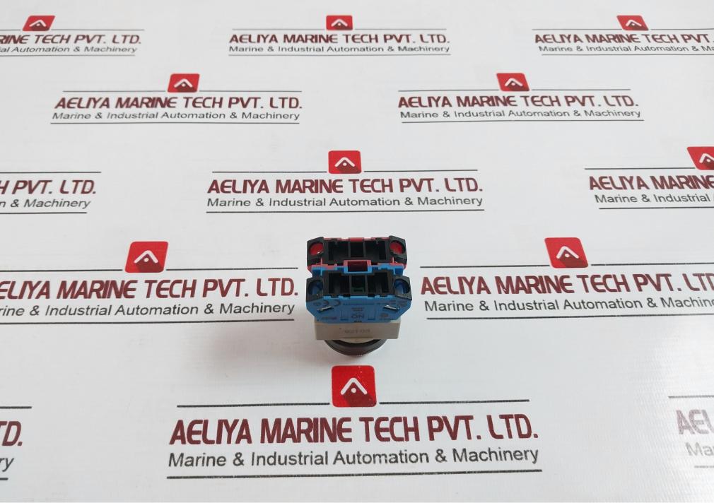 Idec Hw-g01 Pushbutton And Pilot Light With Contact Block 600V 10A