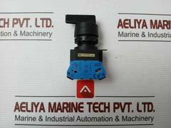 Idec Hw-g10 Selector Switch With A Contact Block Hw-cb20, 600V 10A