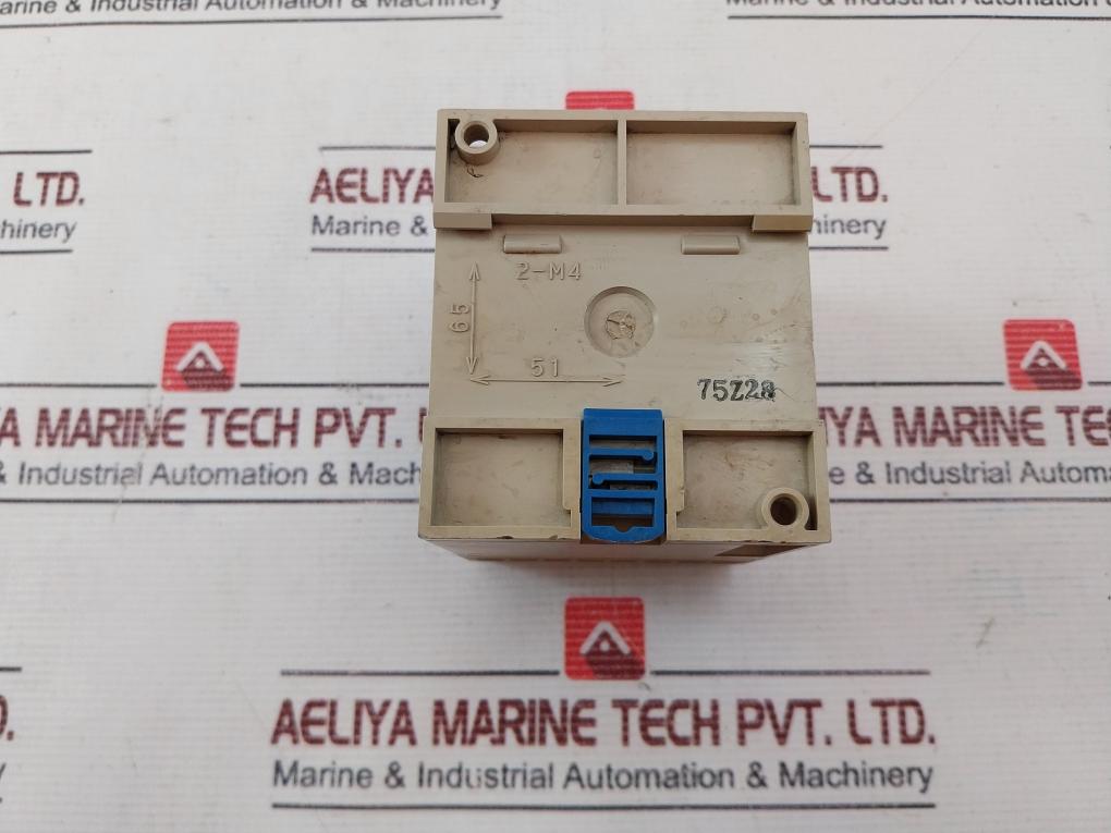 Idec Izumi Eb3C-r03A/ Eb3C-ro3A Output Relay 100-240Vac