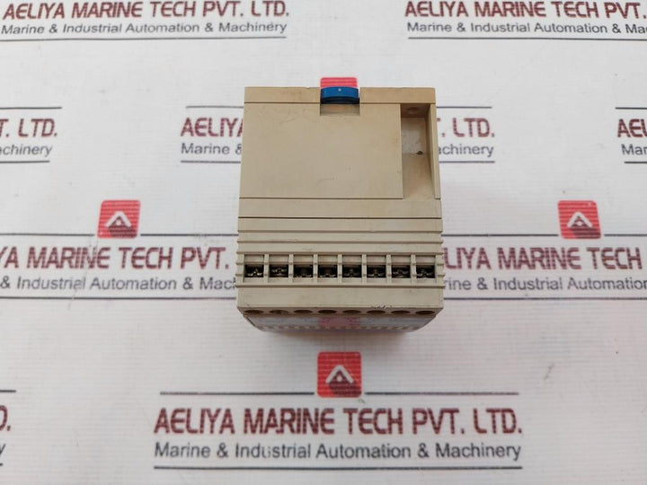 Idec Izumi Eb3C-r03A/ Eb3C-ro3A Output Relay 100-240Vac