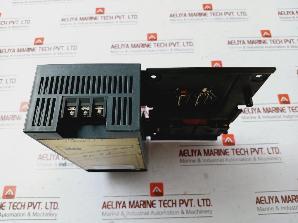 Idec Izumi Pf2J-cpu1Eu Fa-2 Junior Programmable Controller