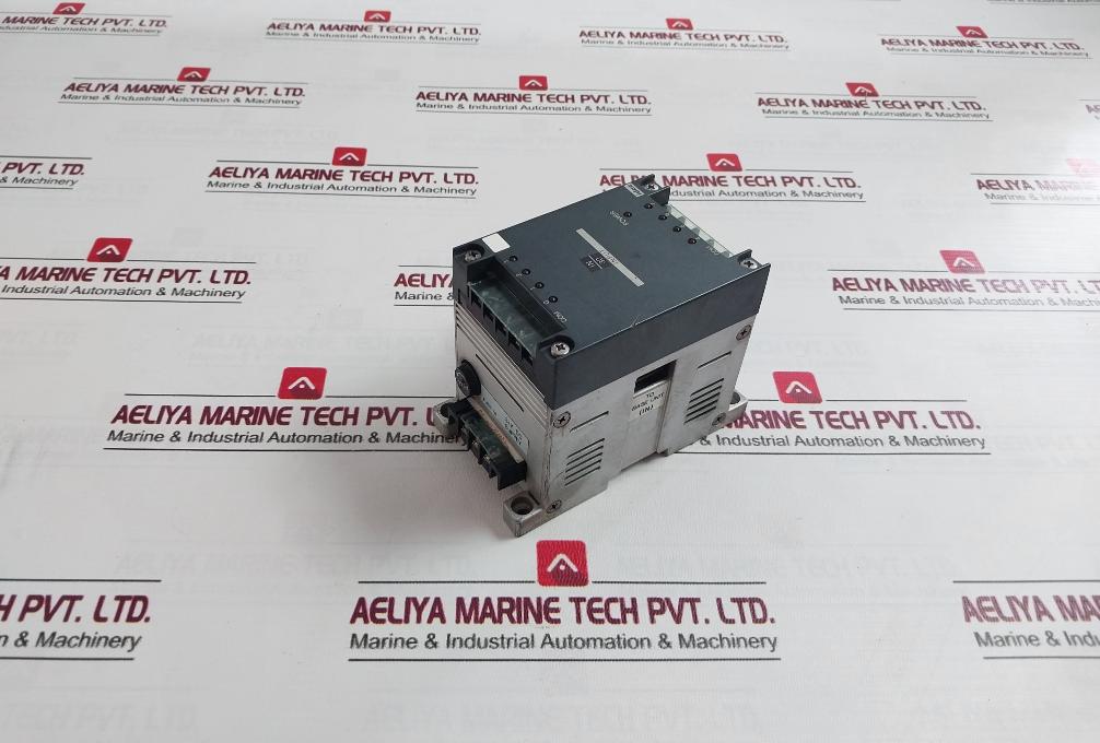 Idec Izumi Pfa-1N081Dc Programmable Controller Plc 8-input Unit 24Vdc