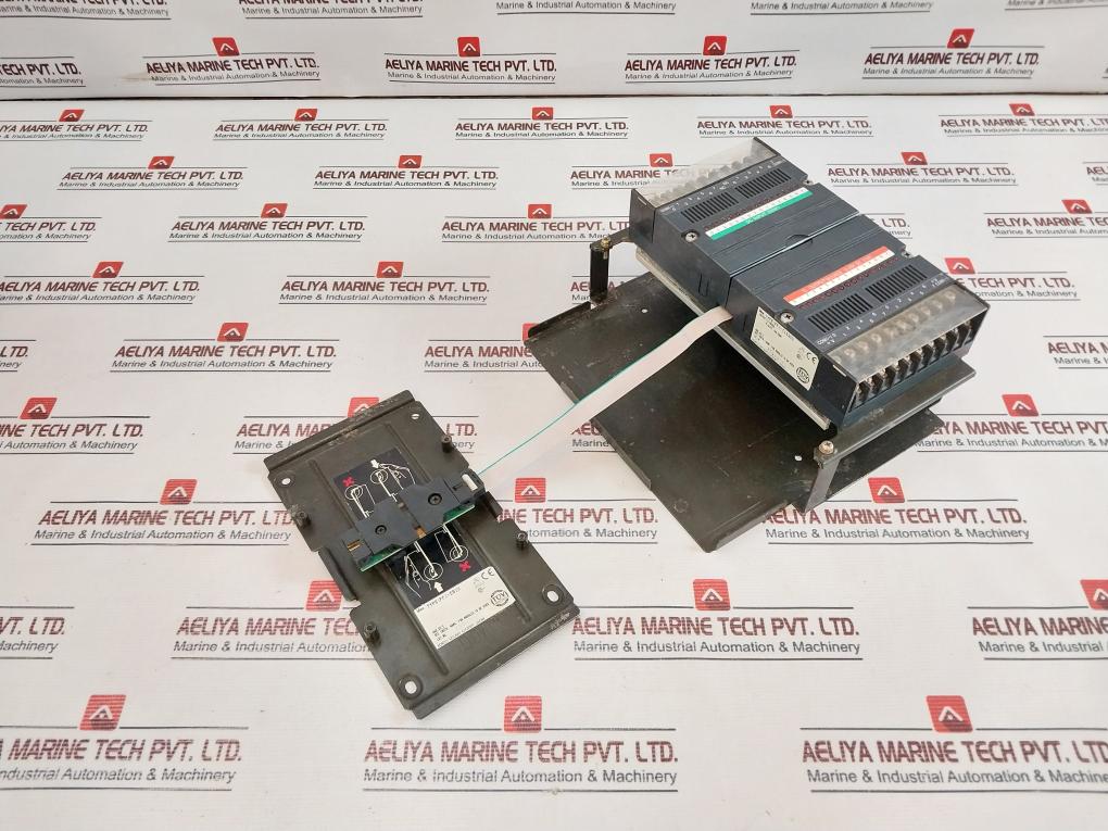 Idec Izumi PFJ-N162U, PFJ-N162U, PFJ-T162CU Input/Output Transistor Unit