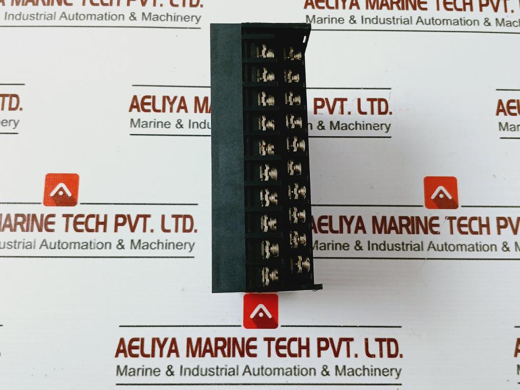 Idec Izumi Pfj-n162u Dc Input Sink 24vdc 55°c Pcb-1783b