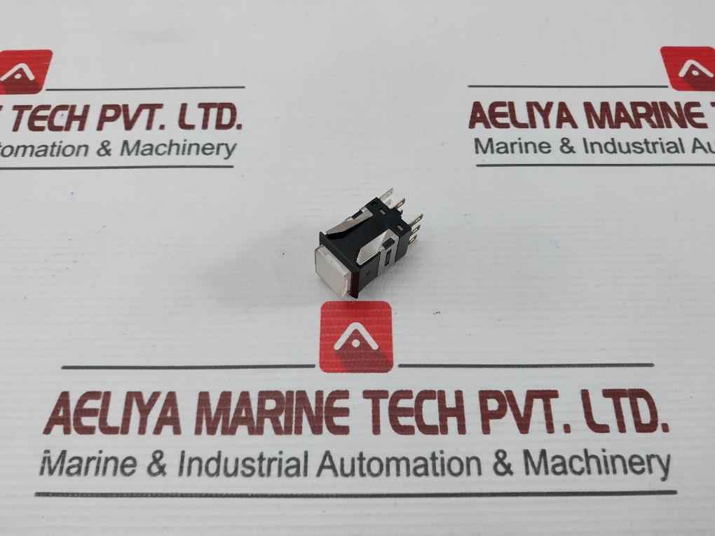Idec Ma2L-m614W Push Button Switch With Indicator Lamp