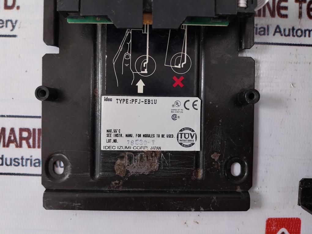 Idec Pfj-t081U Relay Output Module With Pfj-eb1U Expansion Base Plate