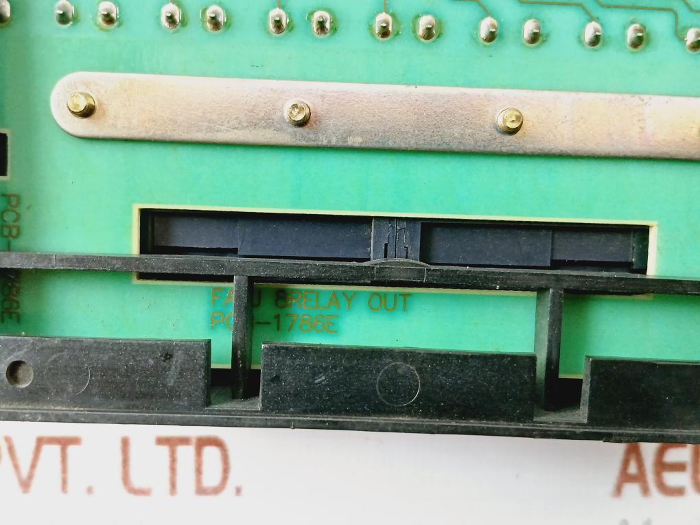 Idec Pfj-t081u Relay Output Module