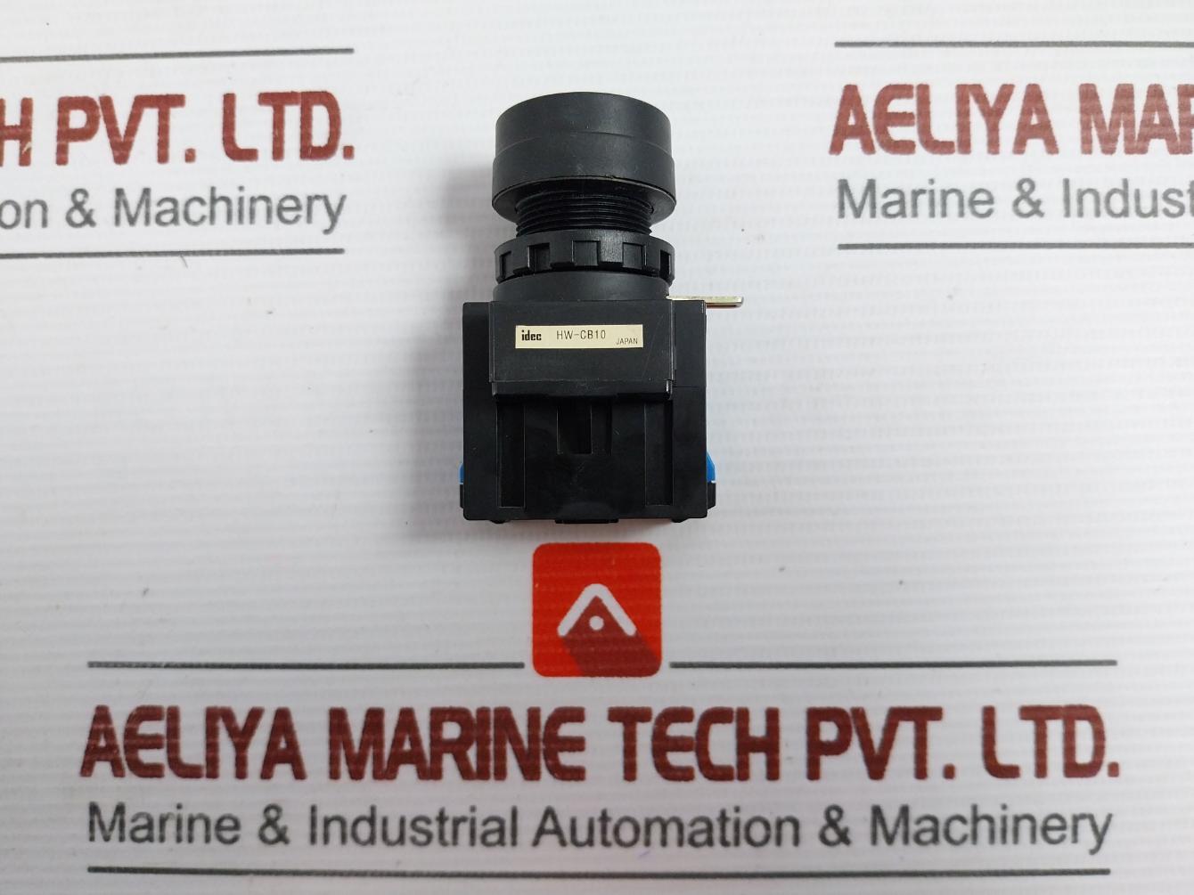 Idec Push Button Switch With Contact Block Part No: Hw-cb10, 10A 600V