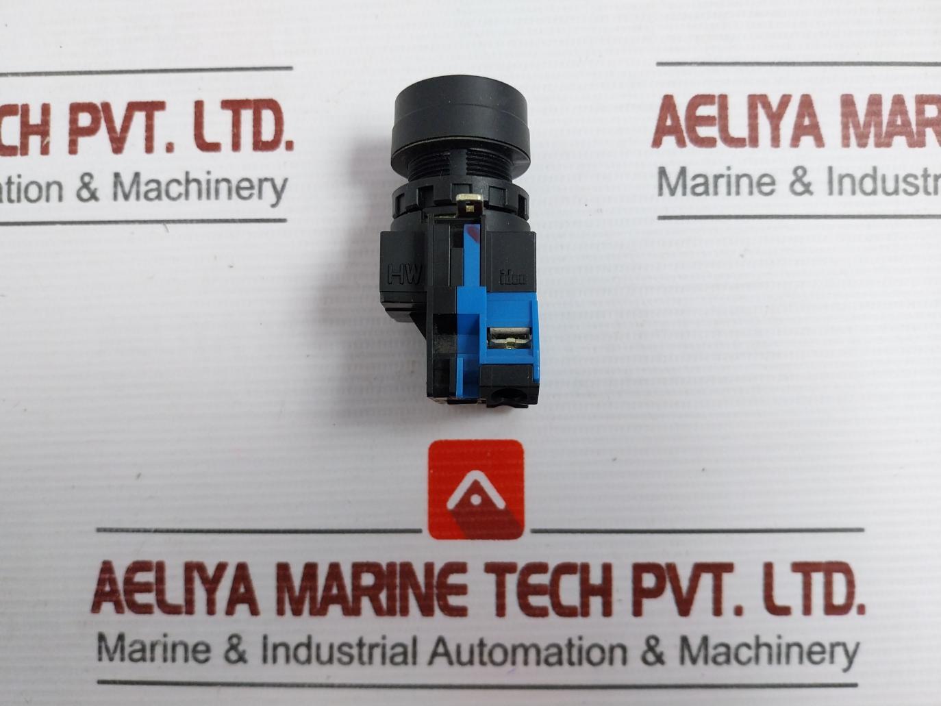 Idec Push Button Switch With Contact Block Part No: Hw-cb10, 10A 600V