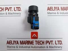 Idec Push Button Switch With Contact Block Part No: Hw-cb10, 10A 600V