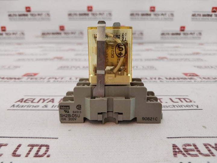 Idec Rh2B-u Relay 250V~ 10A