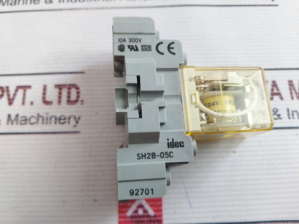 Idec Rh2B-ud Power Relay With Base 10A 240Vac