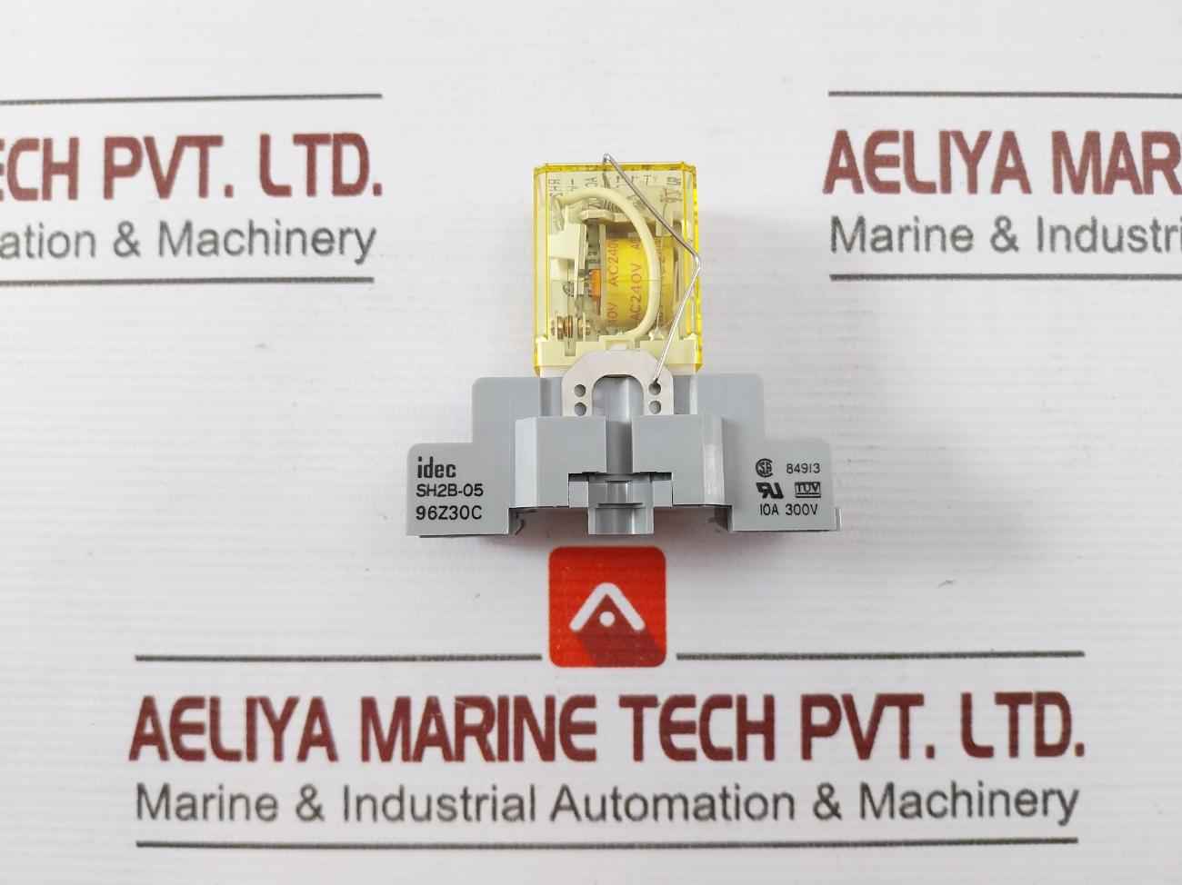 Idec Rh2B-ul Power Relay With Socket Sh2B-05 10A 300V Ac240V