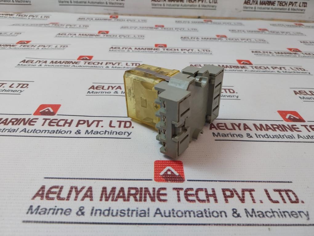 Idec Rh4B-u Power Relay With Base Sh4B-05U