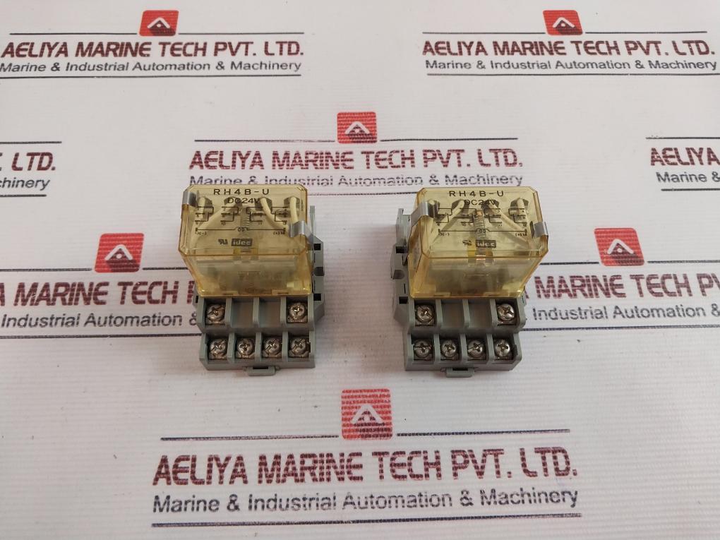 Idec Rh4B-u/Sh4B-05U Relay With Socket