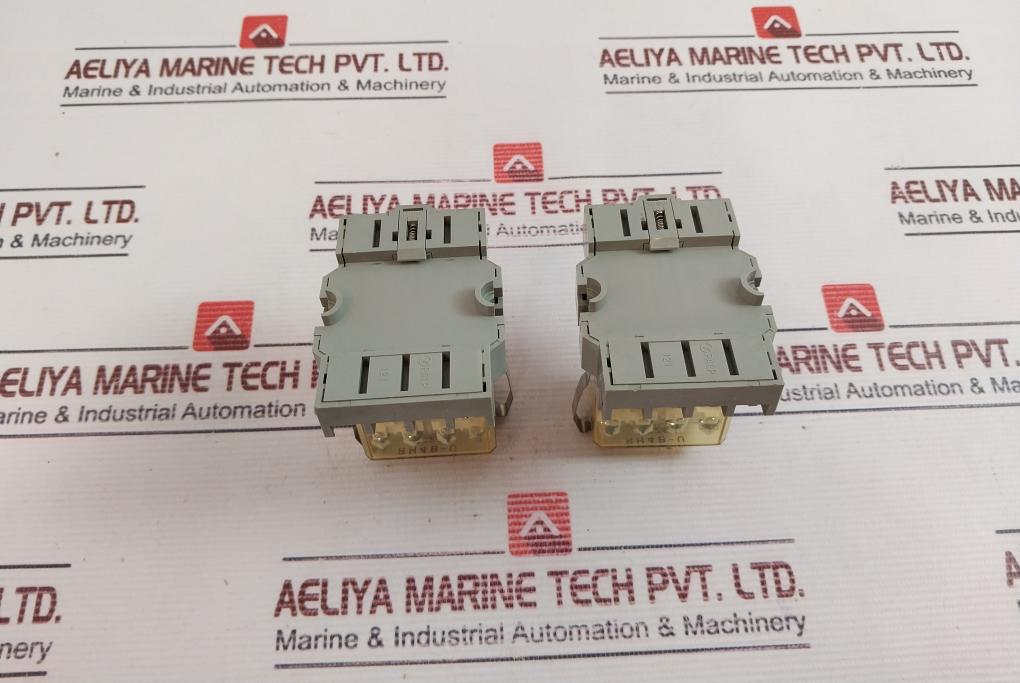 Idec Rh4B-u/Sh4B-05U Relay With Socket