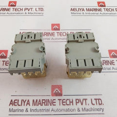 Idec Rh4B-u / Sh4B-05U Relay With Socket