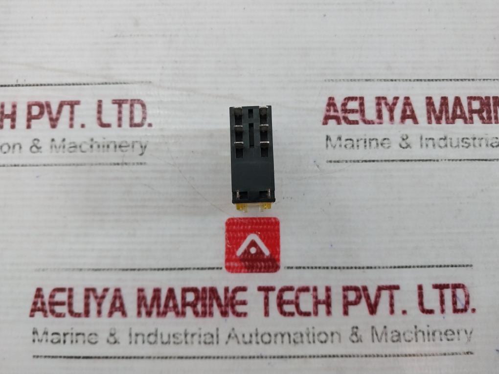 Idec Rj2S-c-a230 Power Relay 230Vac 50/60Hz 8A 250Vac 8A 30Vdc