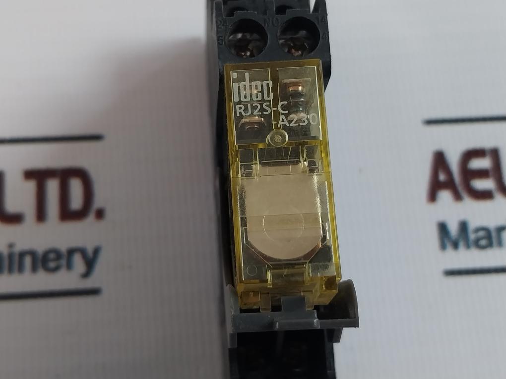 Idec Rj2S-c-a230 Relay With Sj2S-07L Socket 8A 250Vac