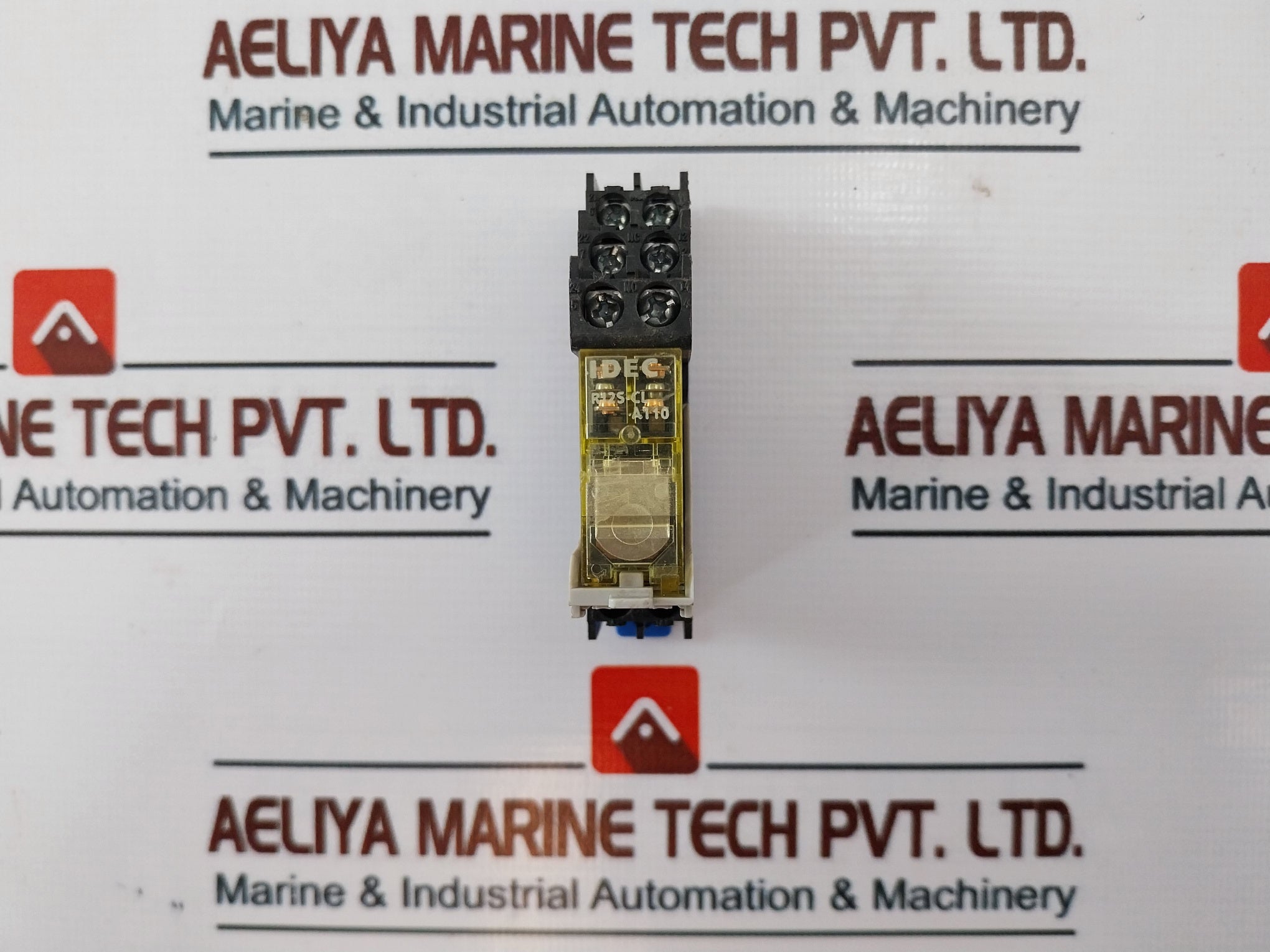 Idec Rj2S-cl-a110 Relay With Sj2S-07L Socket 50/60Hz