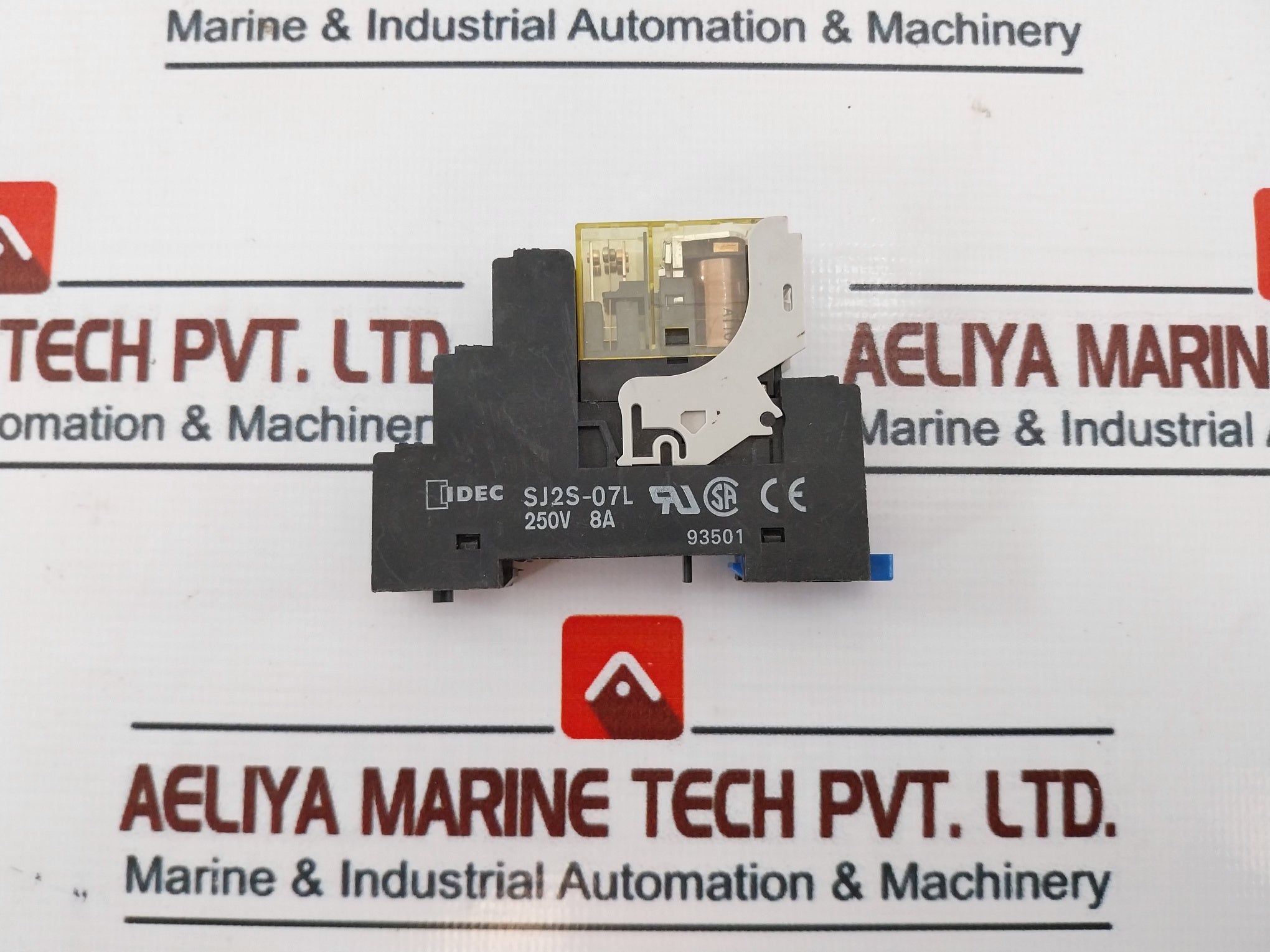 Idec Rj2S-cl-a110 Relay With Sj2S-07L Socket 50/60Hz