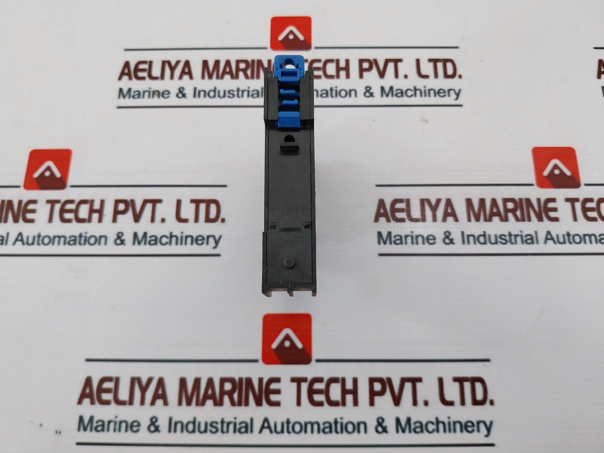 Idec Rj2S-cl-a110 Relay With Sj2S-07L Socket 50/60Hz