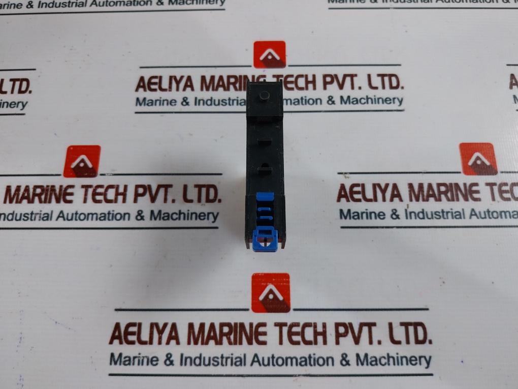 Idec Rj2S-cl-d24 Relay With Socket 8A 250 Vac