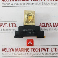 Idec Rm2S-u Relay W/ Pyf08A Relay Socket 50/60Hz