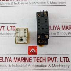 Idec Rm2S-u Relay W/ Pyf08A Relay Socket 50/60Hz