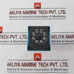 IDEC RTE-P1AD24 Electronic Timer with Socket SR2P-05
