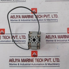 IDEC RTE-P1AD24 Electronic Timer with Socket SR2P-05
