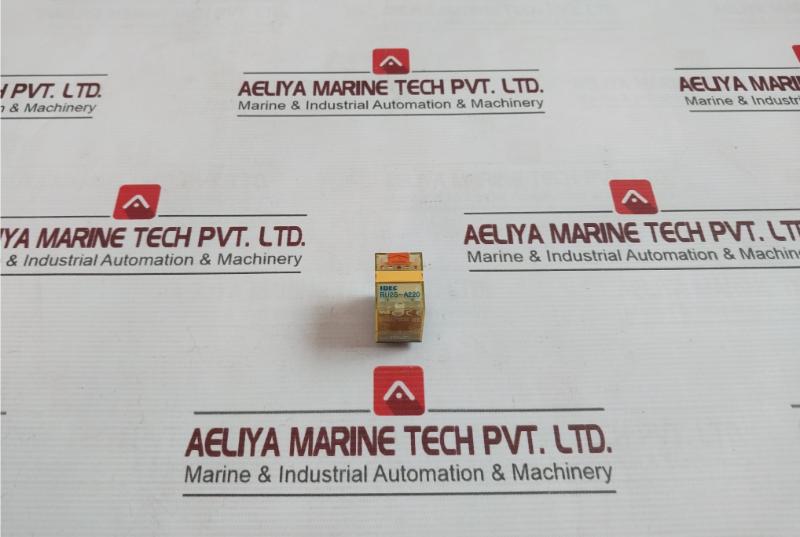 Idec Ru2S-a220 Power Relay 250Vac 30Vdc 50/60Hz