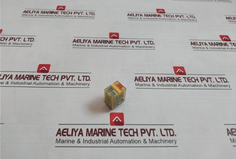Idec Ru2S-a220 Power Relay 250Vac 30Vdc 50/60Hz