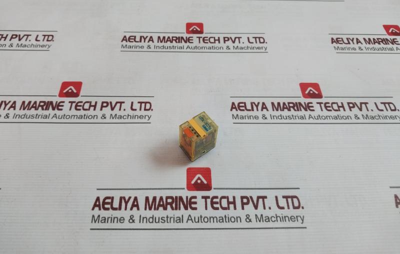 Idec Ru2S-a220 Power Relay 250Vac 30Vdc 50/60Hz