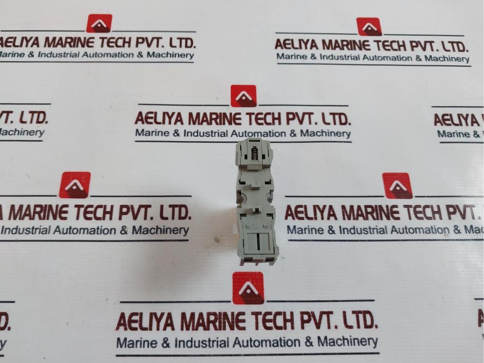 Idec Ry2s-ld Relay With Sy2s-05c Base 7a 300v