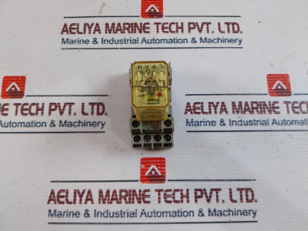 Idec Ry4S-ld Relay With Socket Sy4S-05C