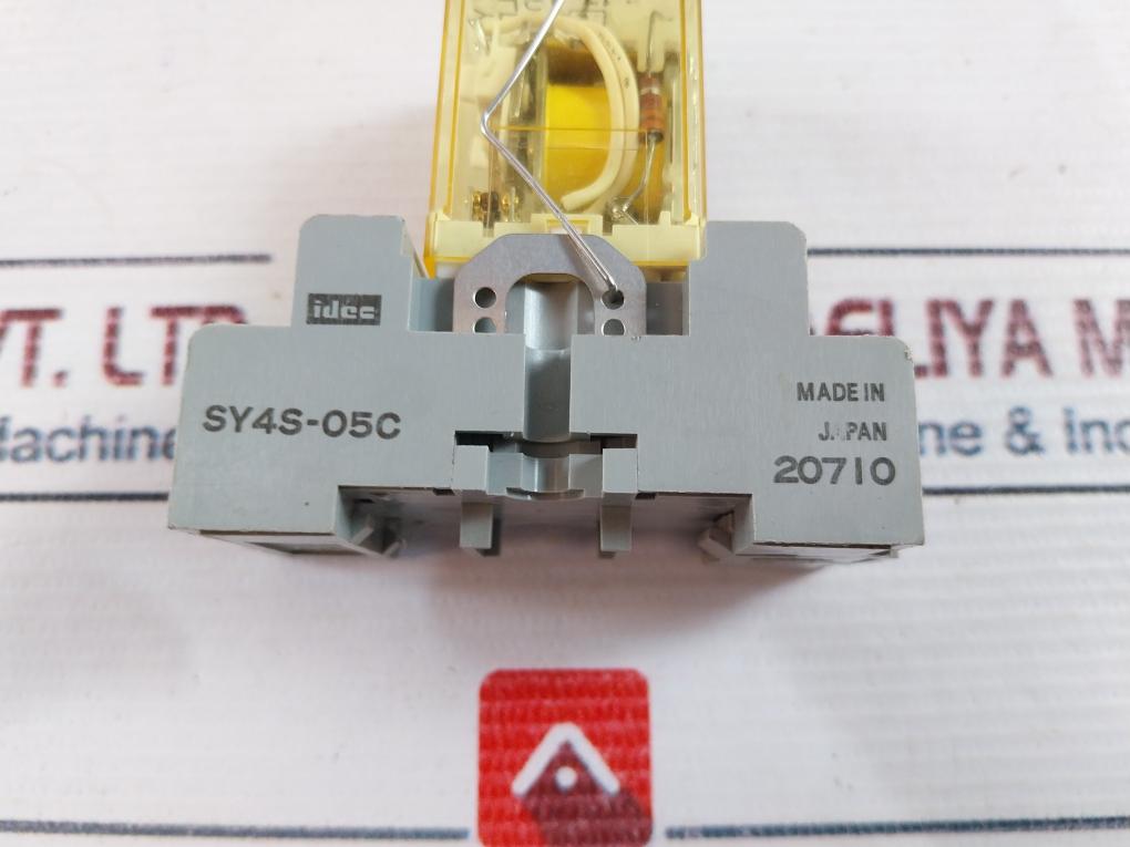 Idec Ry4S-ld Relay With Socket Sy4S-05C