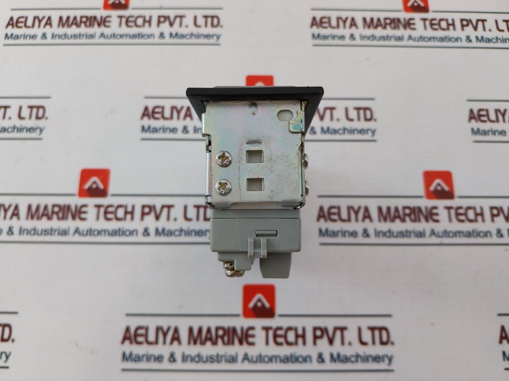 Idec Slc30n Led Display Module 230vac 50-60 Hz