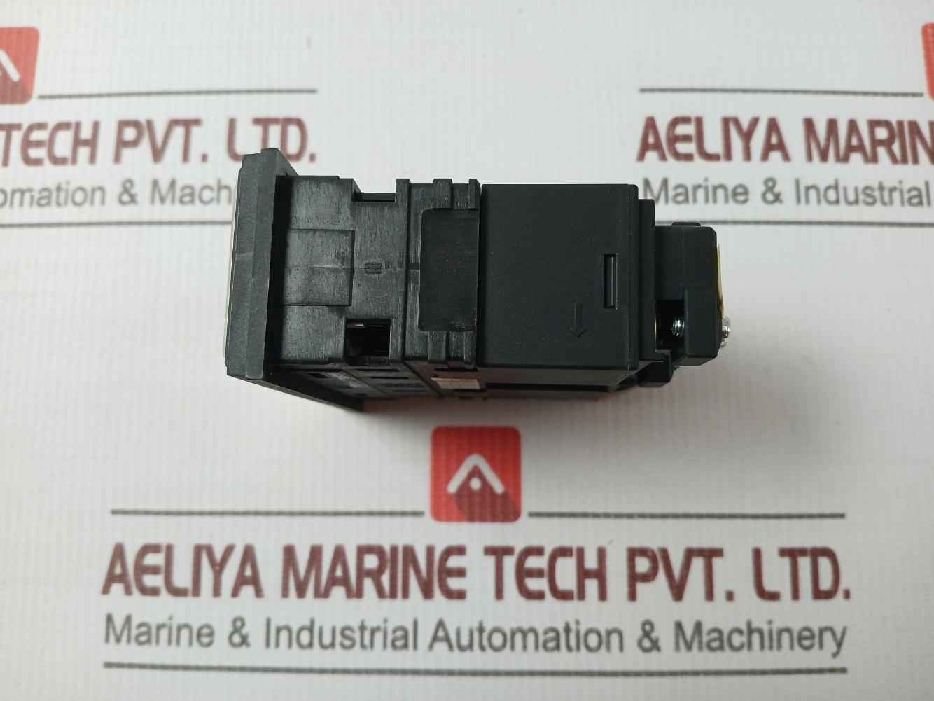 Idec Sld72N-2Th1Brg Square Light 50-60Hz 100/110V