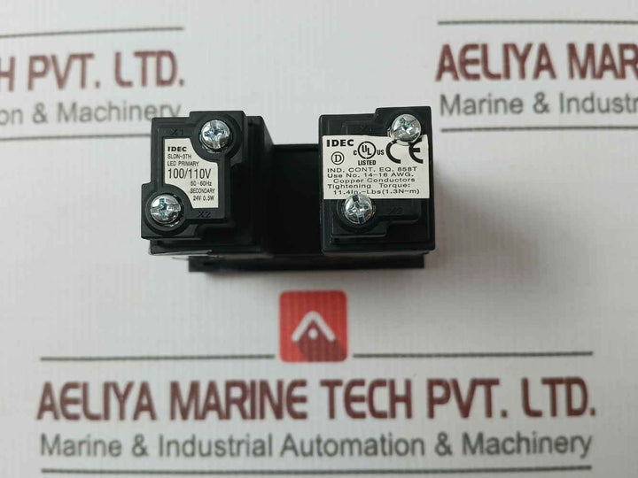 Idec Sld72N-2Th1Brg Square Light 50-60Hz 100/110V