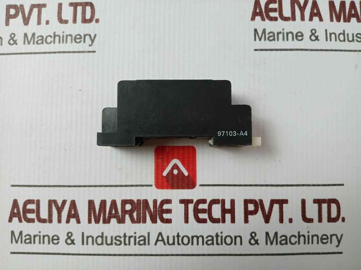 Idec Sm2S-05D Relay Socket 97103-a4