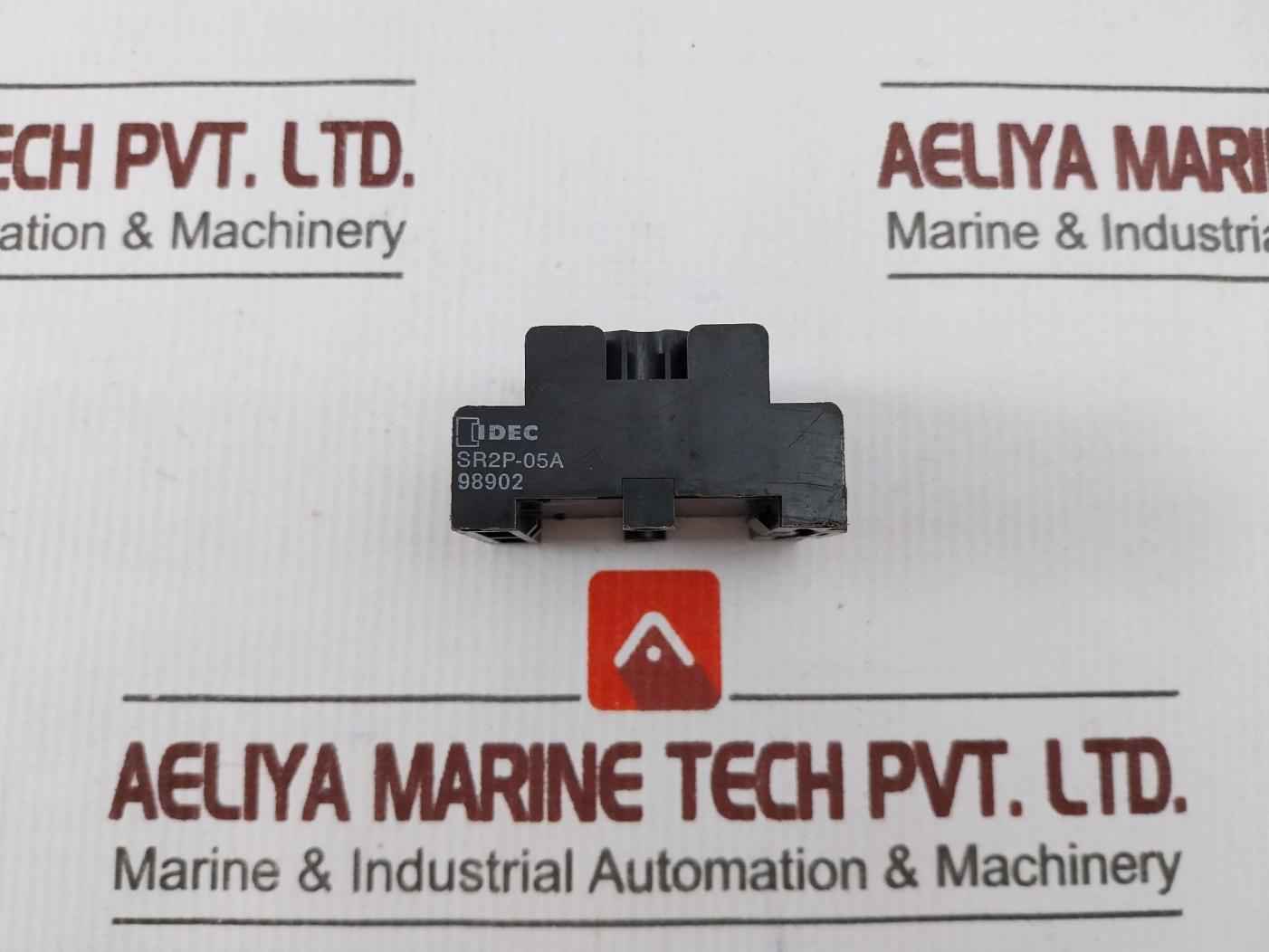Idec Sr2P-05A Relay Socket Din Mount Screw Type