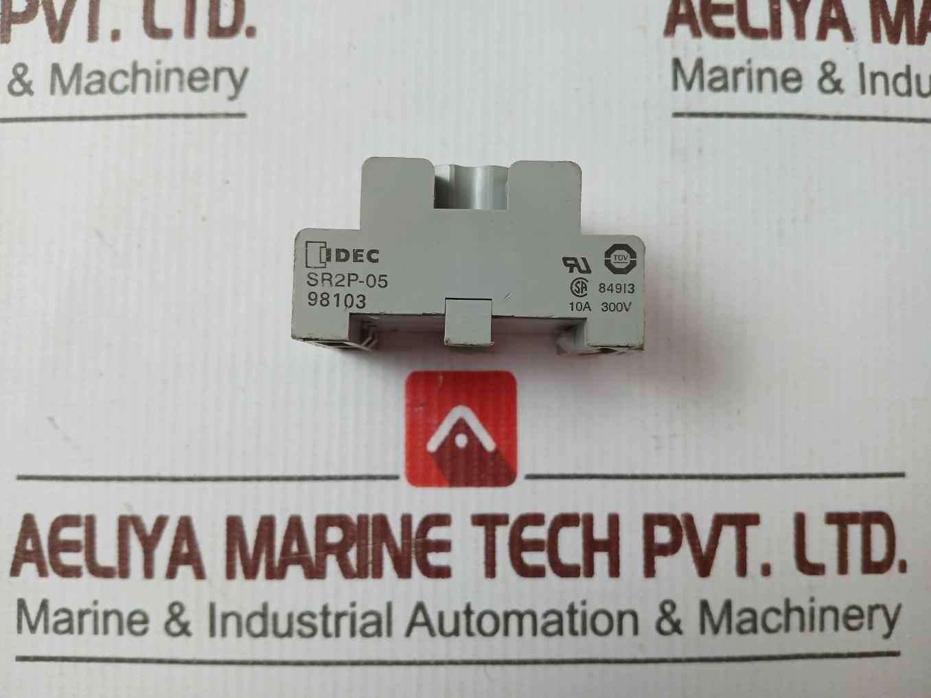 Idec Sr2P-05 Relay Socket 10A 300V
