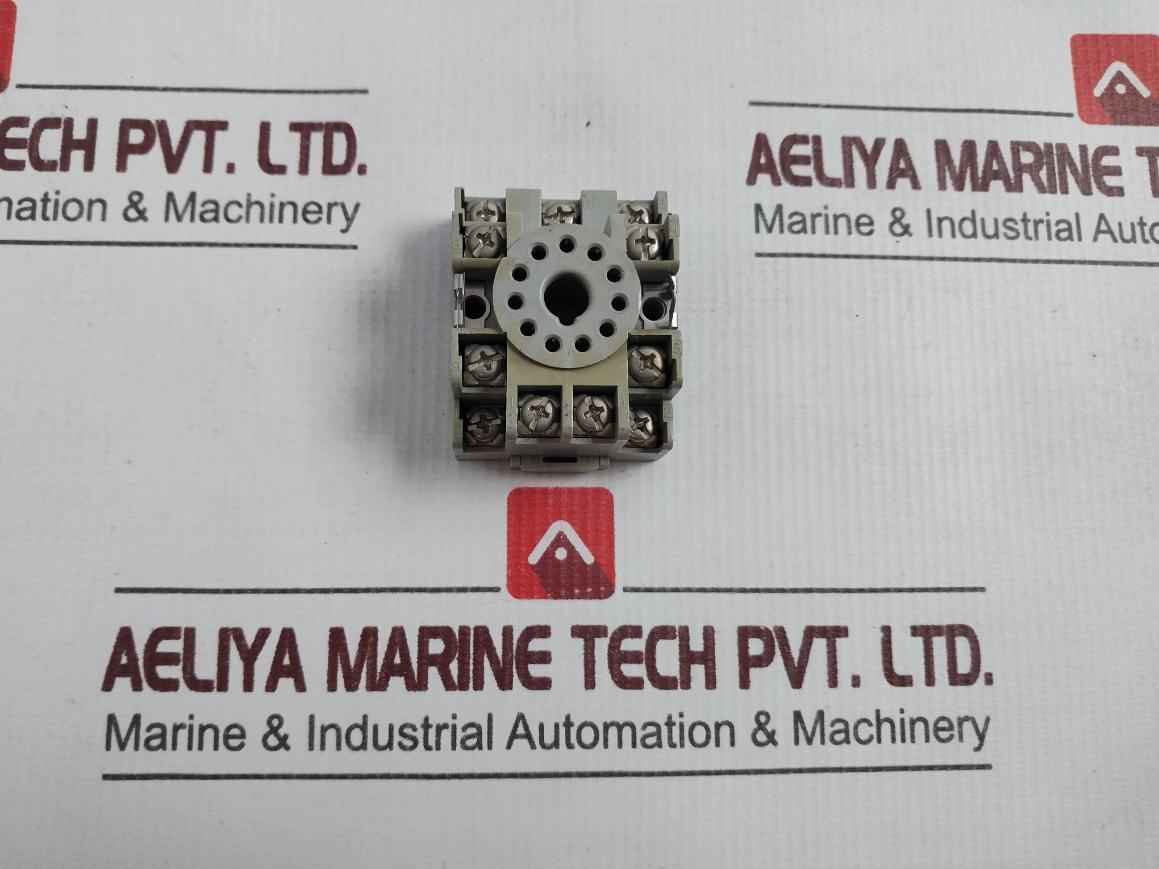 Idec Sr3P-05U Relay Socket 10A 300V