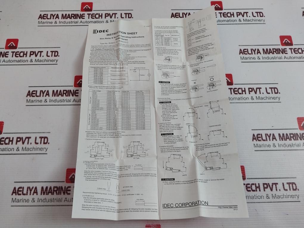Idec Sv1H-07L-3 Relay/Socket Rv8H Series Rv1H-g-d60