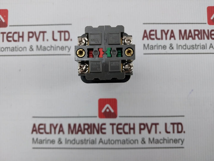 Idec 41-10650 Push Button Switch 600V/10A